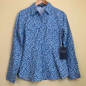 Love Stitch | NWT Blue Animal Print Pearlized Snap Front Cotton Spandex Shirt M